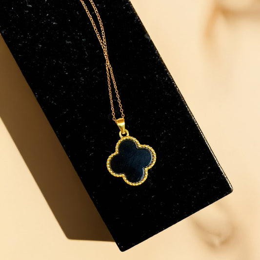 Naszyjnik Trèfle Chance z masy perłowej lub onyksu